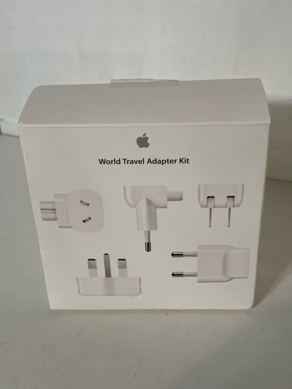 Apple World Traveler Adapter Kit